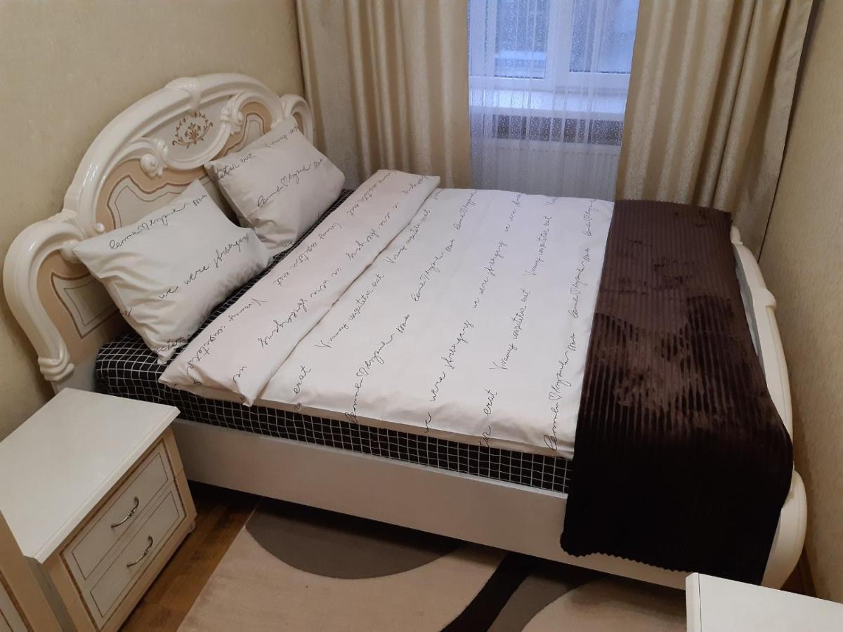 Appartement Двокімнатна à Chepetivka Extérieur photo